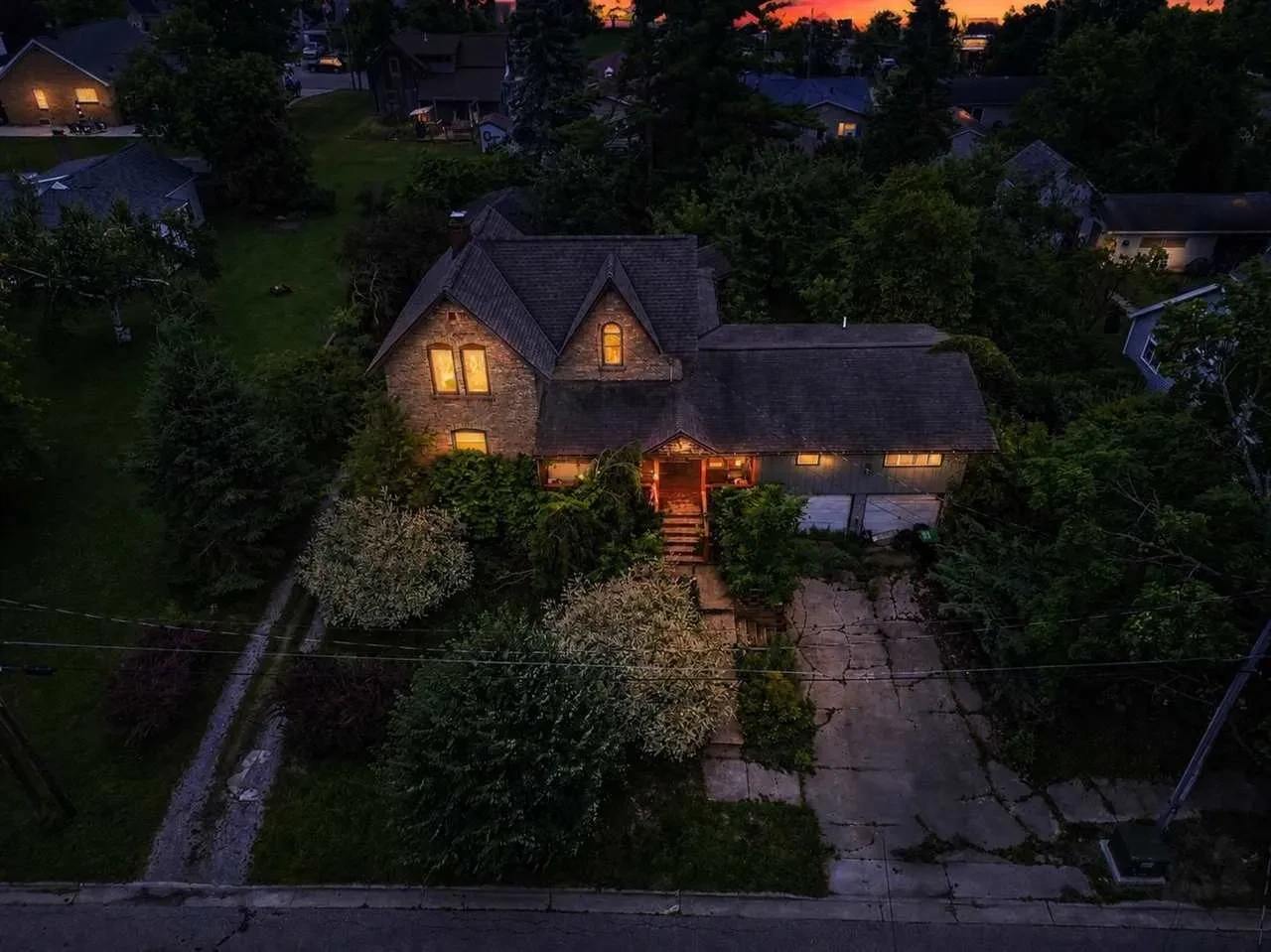 420 Carleton St, Petoskey